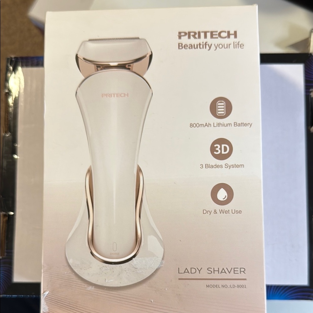 Elegant Lady Shaver in Gold and Pink